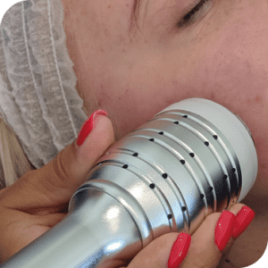 Fire & Ice
Evening Skin Tone & Invigorating The Skin